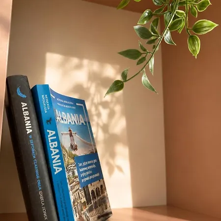 Sunkissed In Albania Appartement